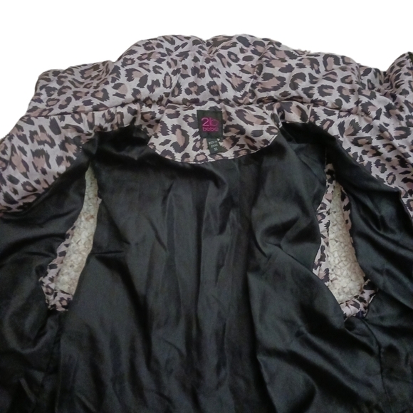 2B BeBe Chita Print Puffer Vest - Picture 4 of 6